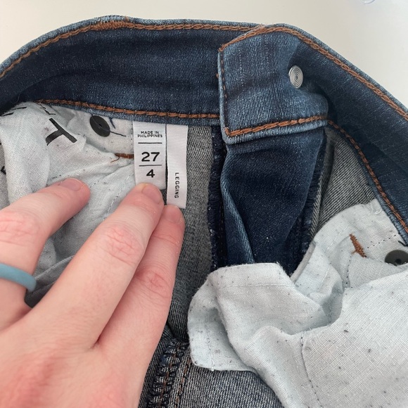 Loft Leggings Style Jeans - Picture 4 of 4